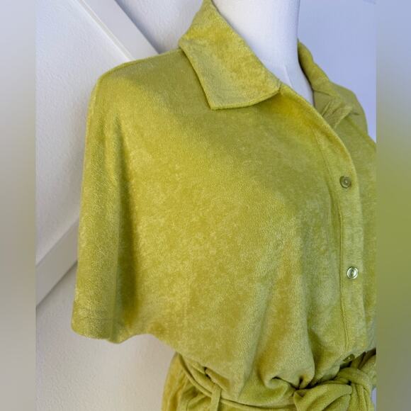 NWT Andie Swim Terry Button-Up Short Romper Honeysuckle Swim Cover
Size Small - Picture 3 of 8